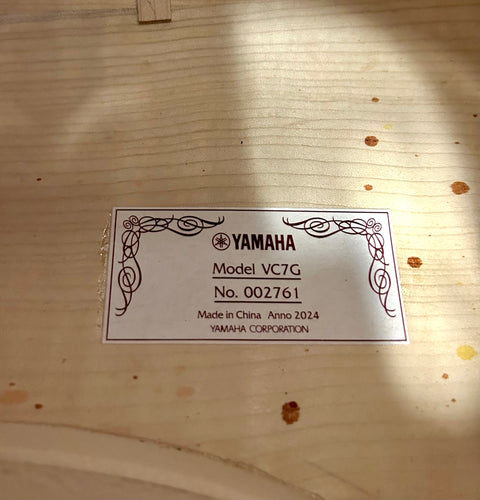 Yamaha 4/4 Cello Outfit - AVC7