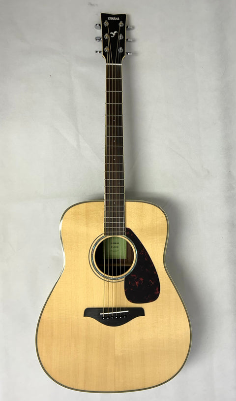 Yamaha Acoustic Guitar - FG830