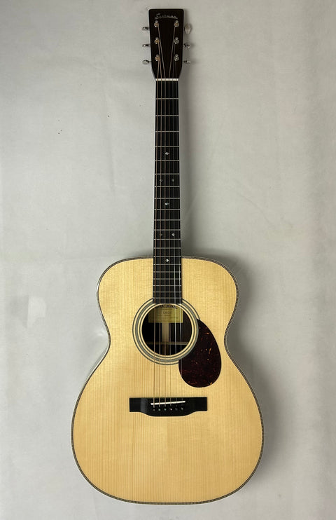 Eastman Acoustic Guitar - E20 OM